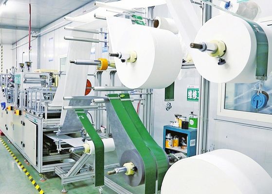Precyzyjna maszyna do produkcji masek medycznych / sprzęt do produkcji masek Niski poziom hałasu dostawca
